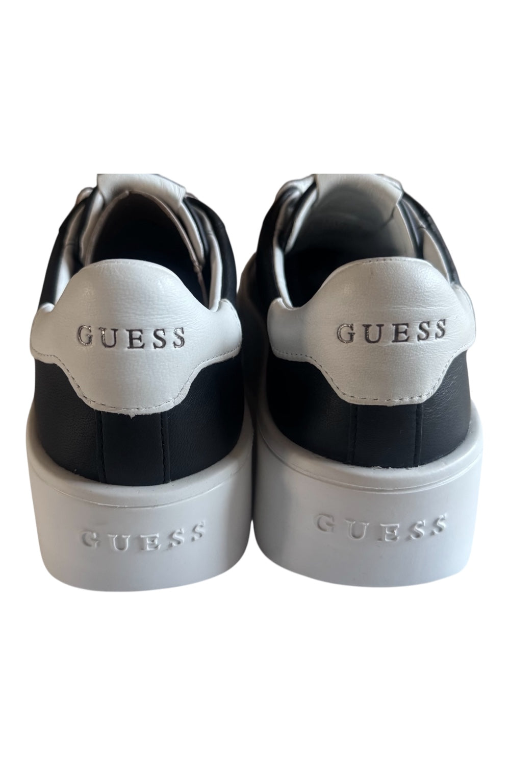 GUESS Damen Sneakers „Marilyn“ in Schwarz – Neu