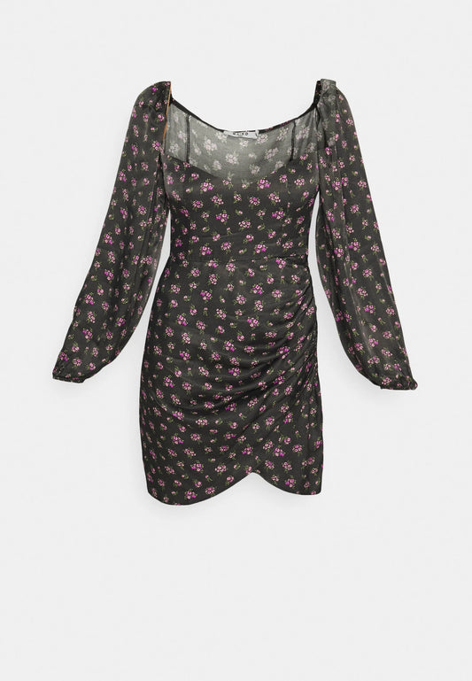 NA‑KD Satin Mini Kleid Floral Rose Cream – Damen Sommerkleid Elegant & Feminin