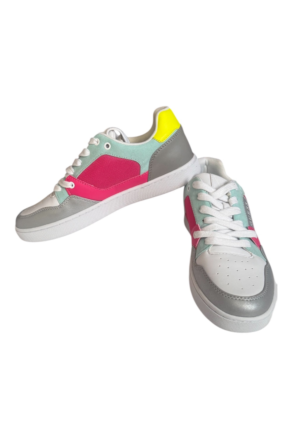 GUESS Damen Sneakers „Julien“ in Weiß – Neu